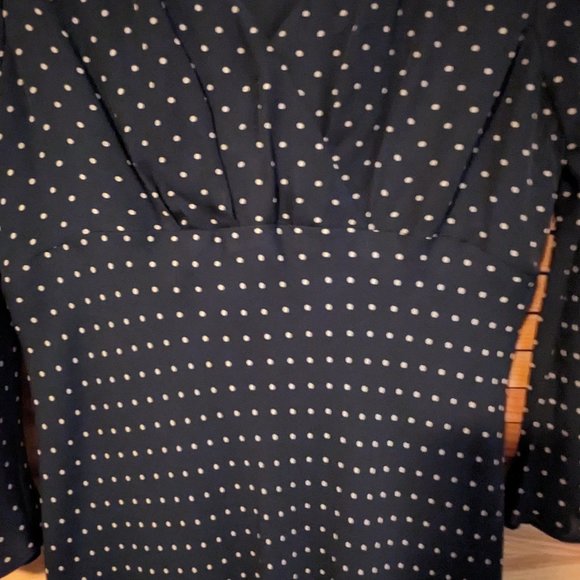 Robe - Picture 3 of 5